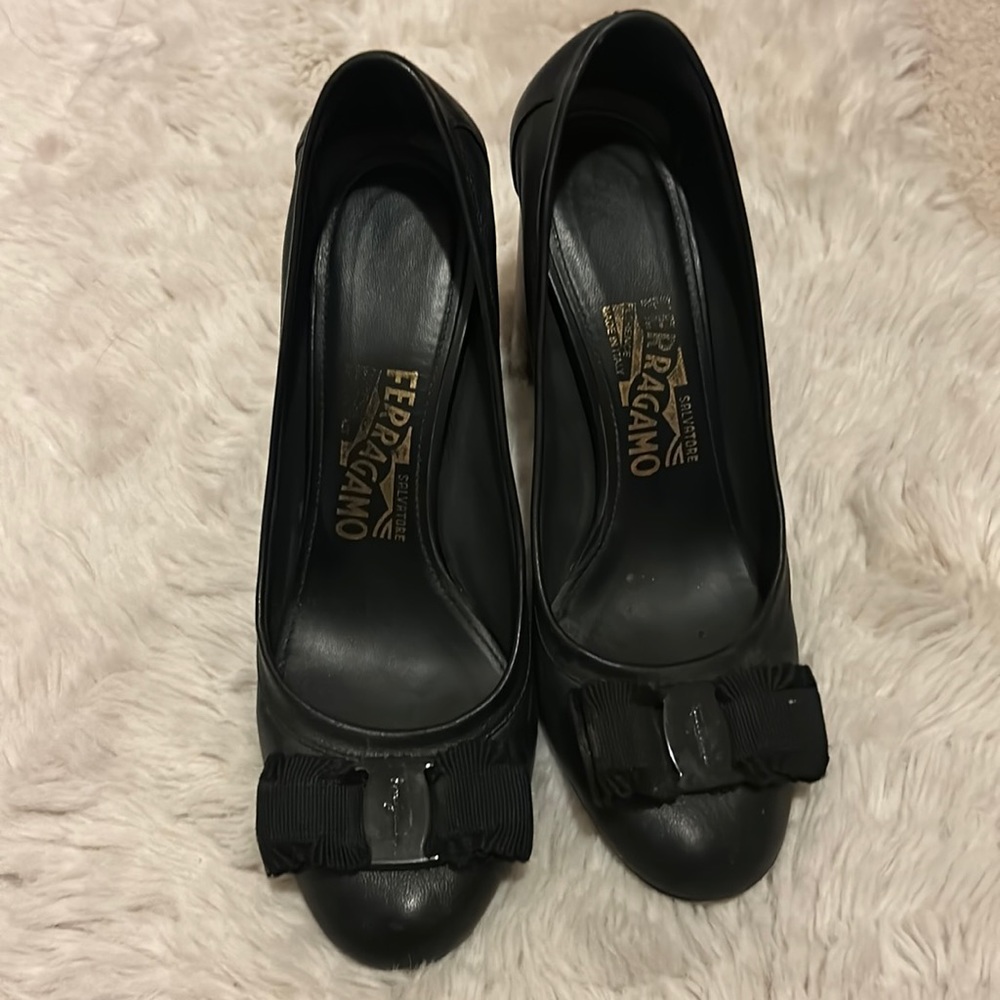 Salvatore Ferragamo black high heel Size7.5